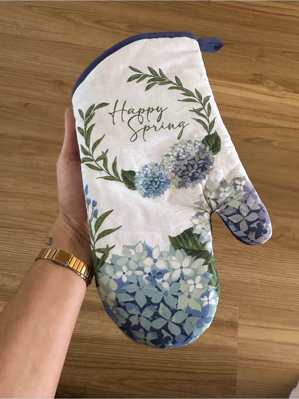 Vintage Floral Oven Mitt Hydrangea